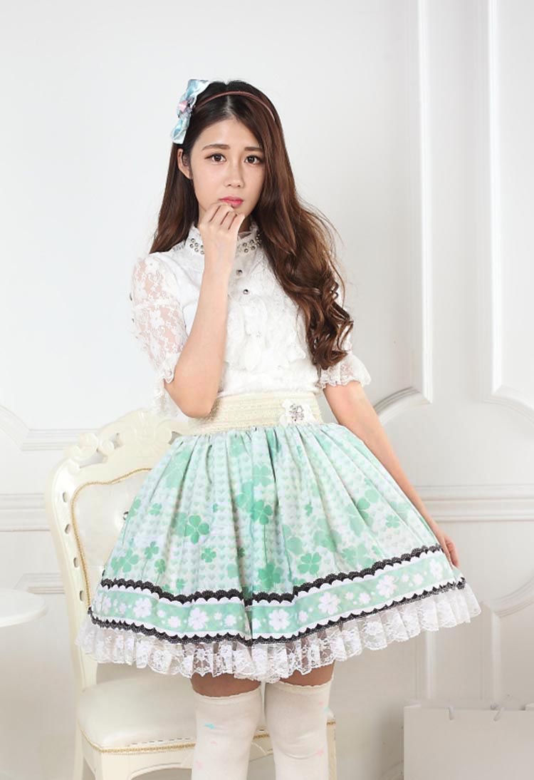 Sweet Light Green Short Skirt Cute Clover Printed Lolita Pleated